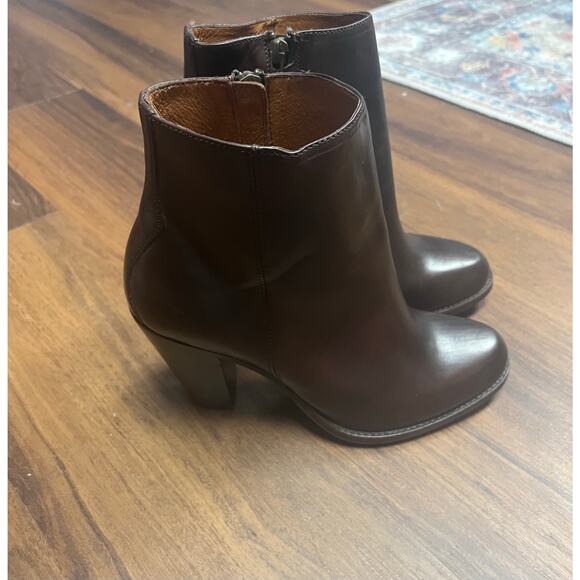 Frye Womens 7.5 Leather Dark Brown Ankle Boot Bootie Western 3475388-DBN - Picture 11 of 11